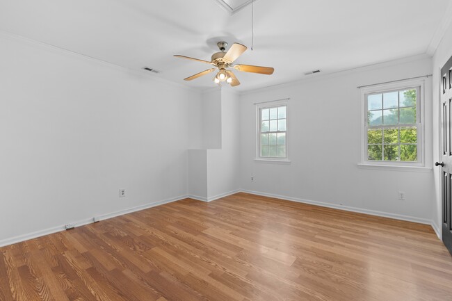 Building Photo - 5423 Pine Top Cir