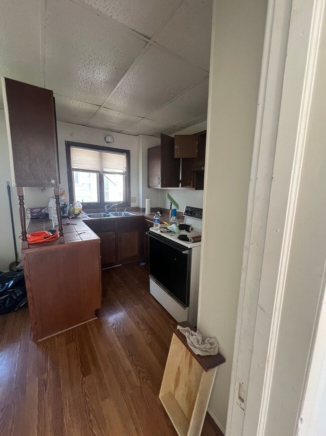 Building Photo - Click the “Apply Now” button or email wapmrentals@gmail.com for a prompt response.