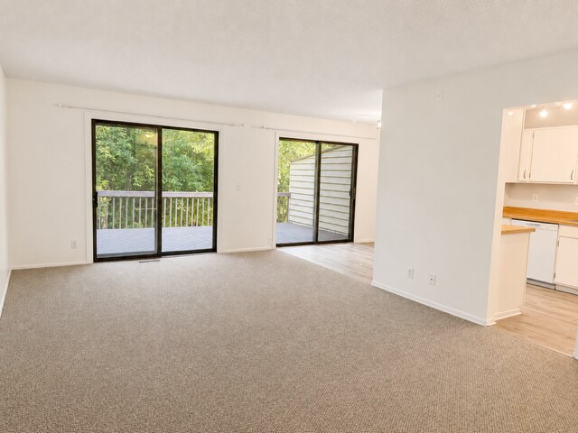 Building Photo - 240 W Eagle Lake Dr