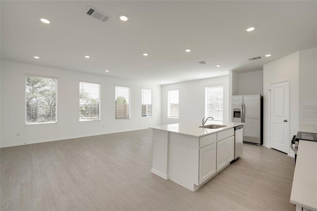 Building Photo - 324 Rock Spgs Dr