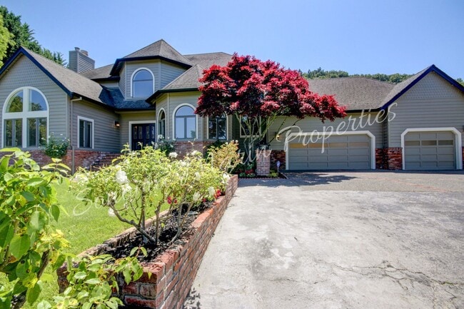 Building Photo - Panoramic Views from Hillside Custom Home on private drive