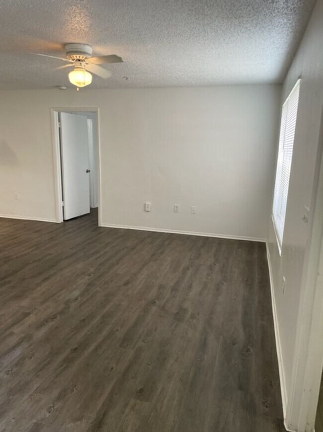 Building Photo - Renovated Two bedroom Two bath condo