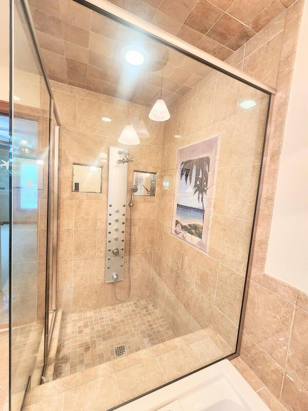Building Photo - 720 Aguila Dr