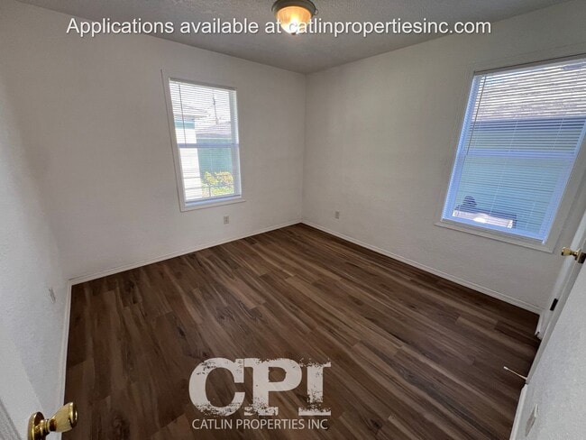 Building Photo - 1016 16th Ave