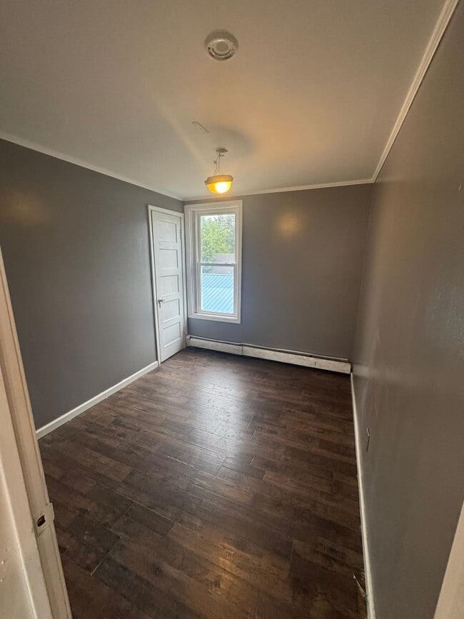 Building Photo - 125 Caroline Ave