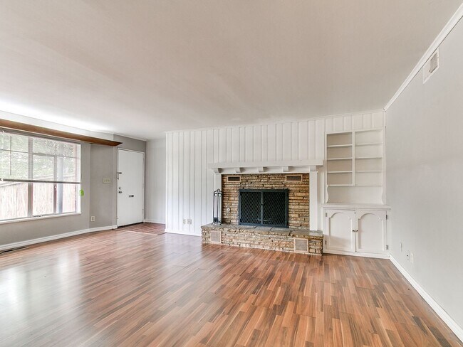 Building Photo - 3920 N Classen Blvd