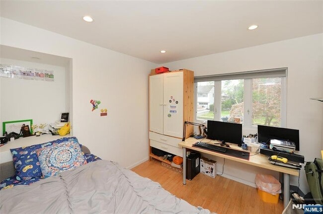 Building Photo - 38-55 van Riper Place Unit 1X