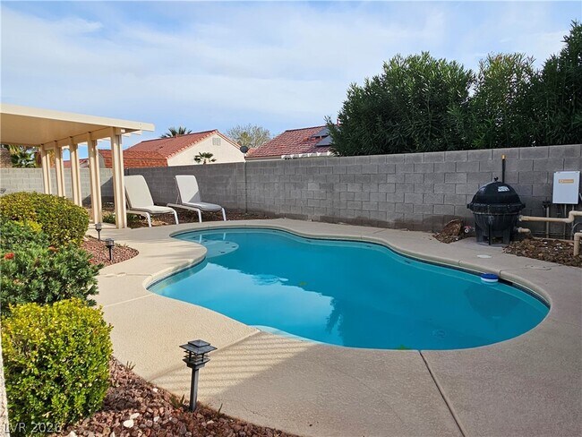 Building Photo - 2603 Inlet Spring Ave