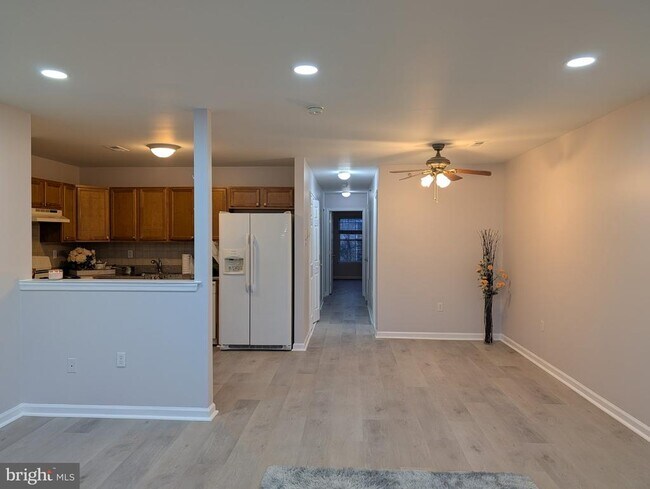 Building Photo - 9228 Blue Grass Rd