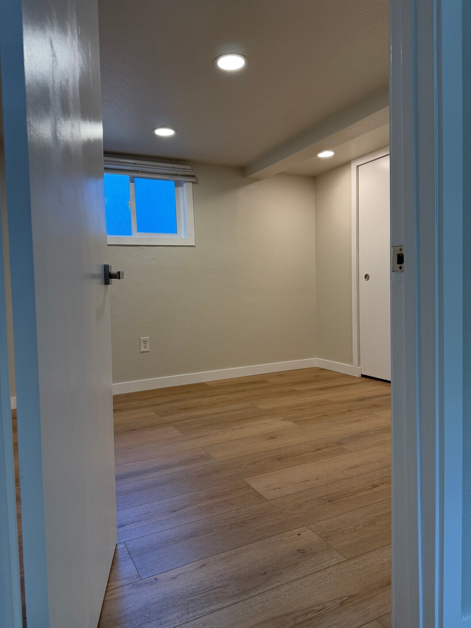 Building Photo - 472 Arleta Ave