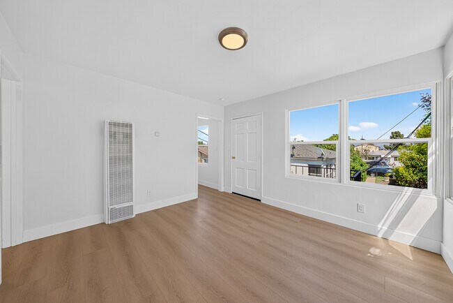 Building Photo - 3630 Highland Ave