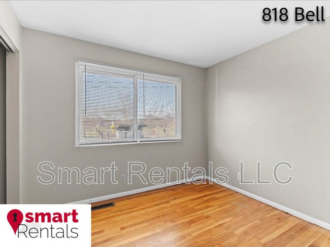 Building Photo - 818 Bell Ave