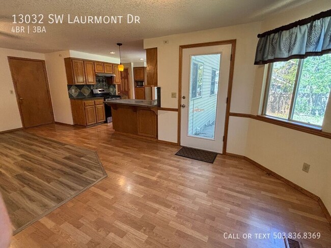 Building Photo - 13032 SW Laurmont Dr