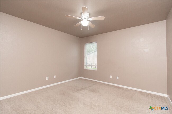 Building Photo - 4004 Bull Run Dr