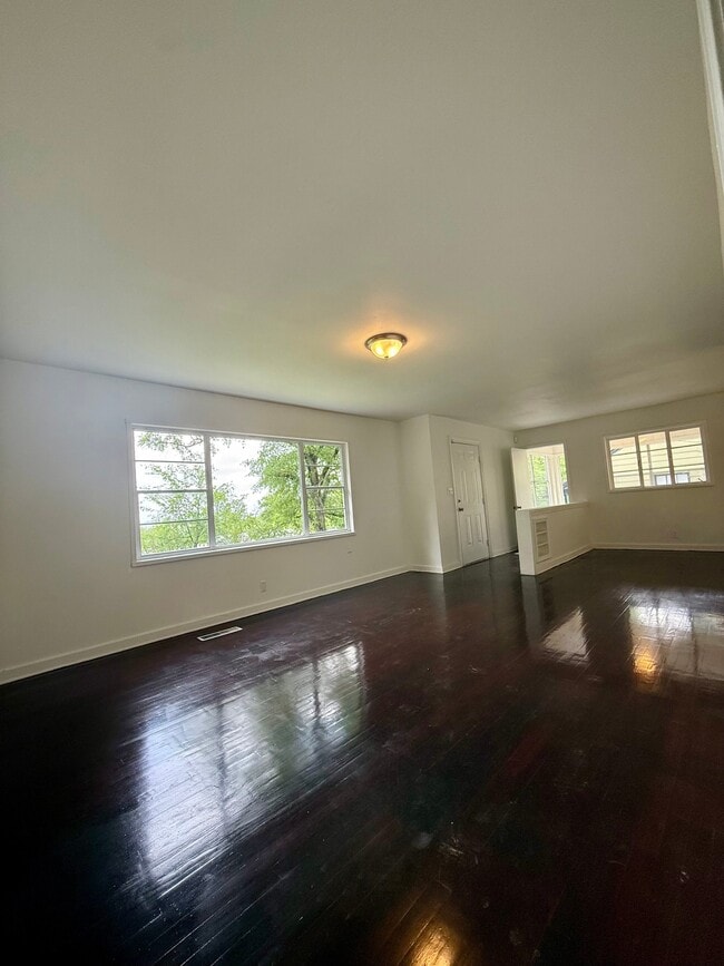 Building Photo - 2609 20th Place Ensley