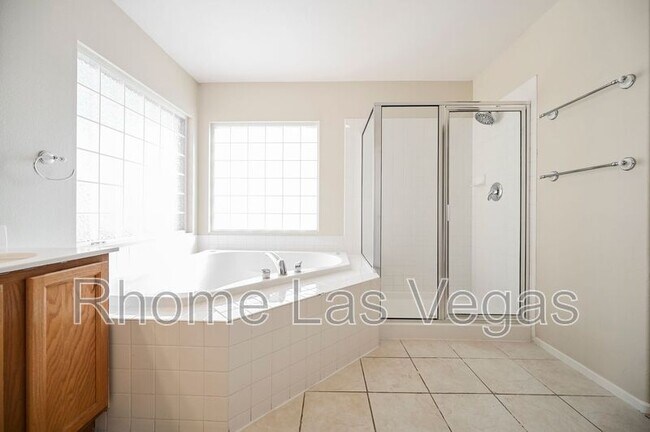 Building Photo - 4599 Deer Forest Ave