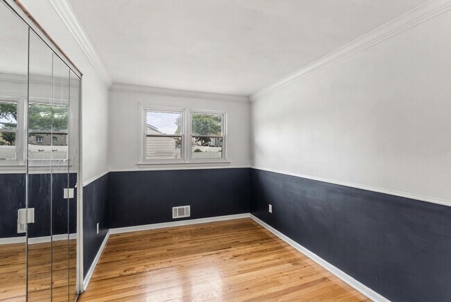 Building Photo - 19 Ashwood Rd