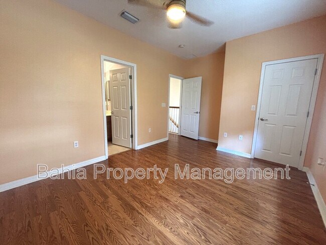 Building Photo - 14120 Oakham St