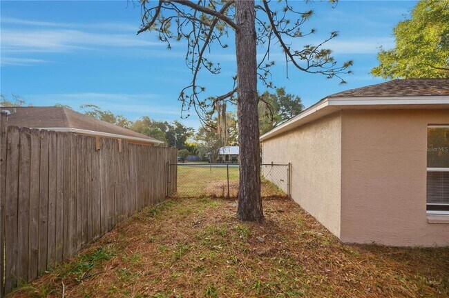 Building Photo - 14 Cedar Tree Terrace