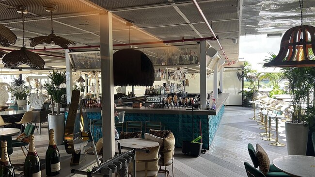 Building Photo - 121 NE 34th St