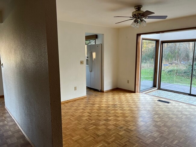 Building Photo - 15607 62nd Ave NW