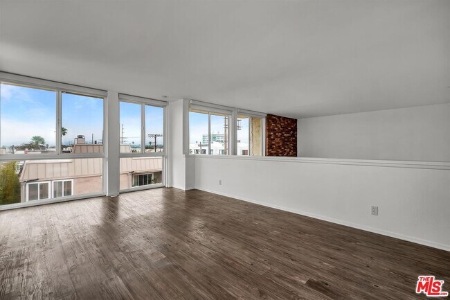 Building Photo - 30 Driftwood St