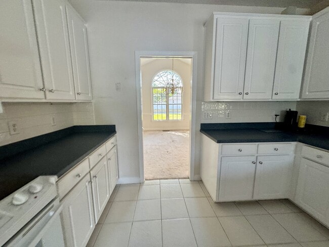 Building Photo - 513 Alexis Dr