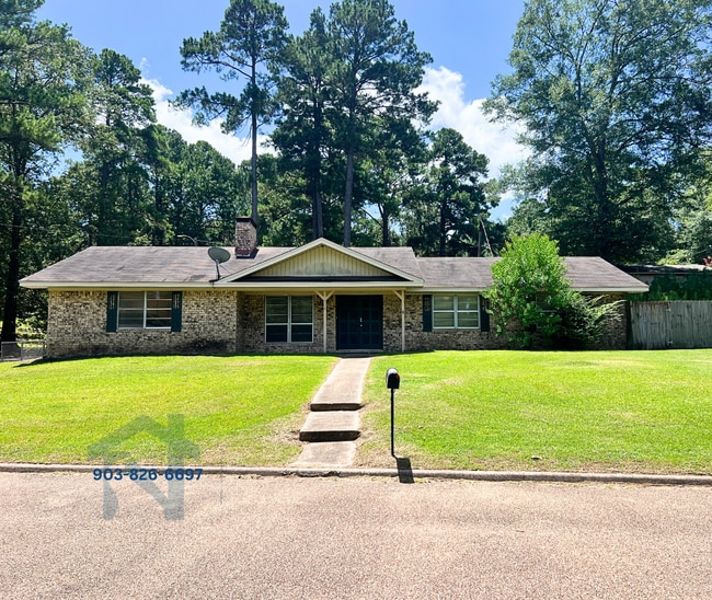 Primary Photo - 314 Pin Oak St