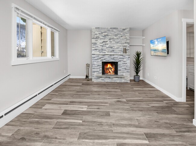 Building Photo - 2448 Garmisch Dr