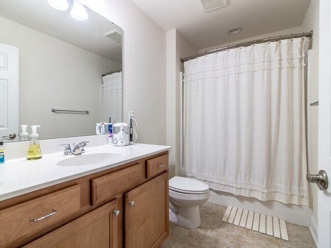 Building Photo - Unfurnished Year-Round Rental: 4BR End-Unit Townhome in Governors Near Downtown Lewes & Bike Trail
