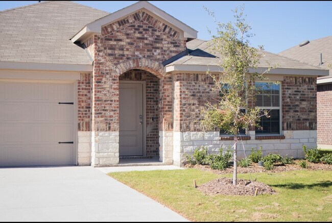 Primary Photo - 405 Banner Ave