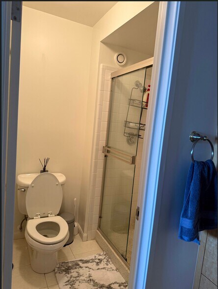 Building Photo - 150 Lombard St