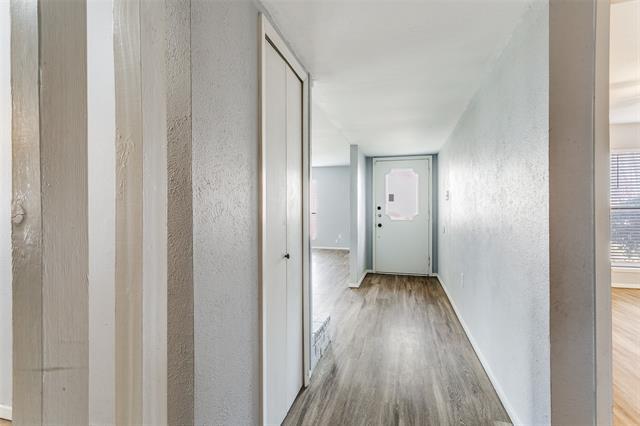 Building Photo - 830 Meadowlark Dr