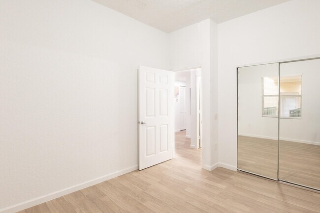 Building Photo - 1650 Presidential Way