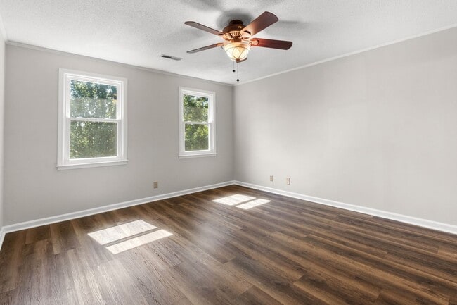 Building Photo - 383 Bosca Ct