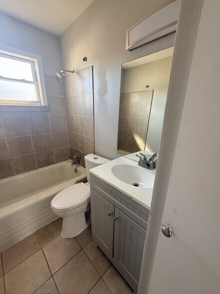 Building Photo - 4213 Norene Ln