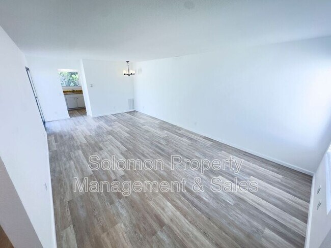 Building Photo - 4825 Northerly St