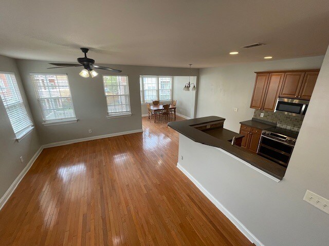 Building Photo - 9301 Sweetbay Ct