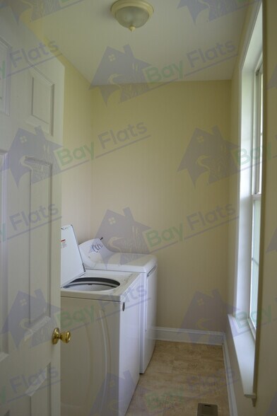 Laundry and pantry room. - 41195 Friendship Ct