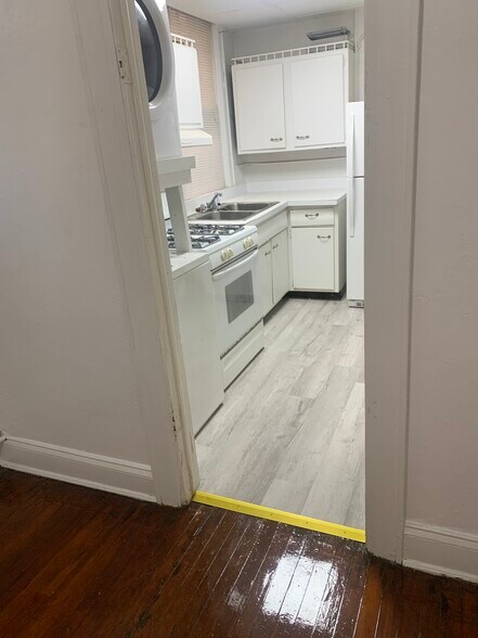 Building Photo - 1410 Watts St