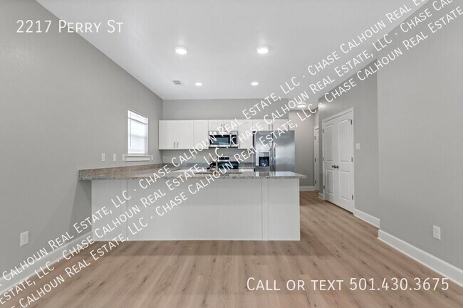 Building Photo - 2217 Perry St