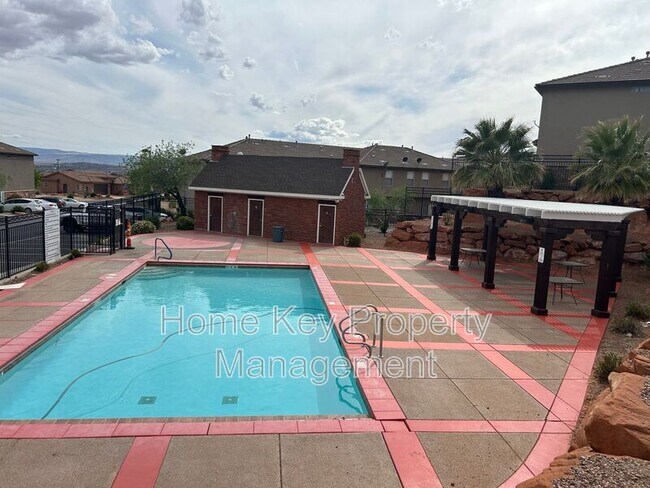 Building Photo - 370 W Buena Vista Blvd