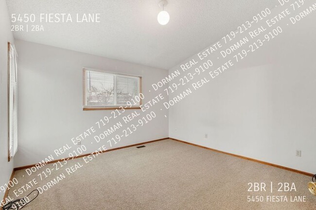 Building Photo - 5450 Fiesta Ln
