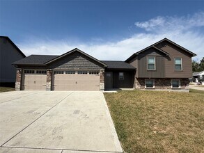 Building Photo - 1135 Baseball Dr