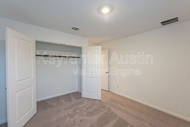 Building Photo - 210 Flowers Ave