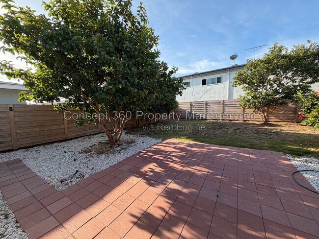 Building Photo - 3610 W 230th St
