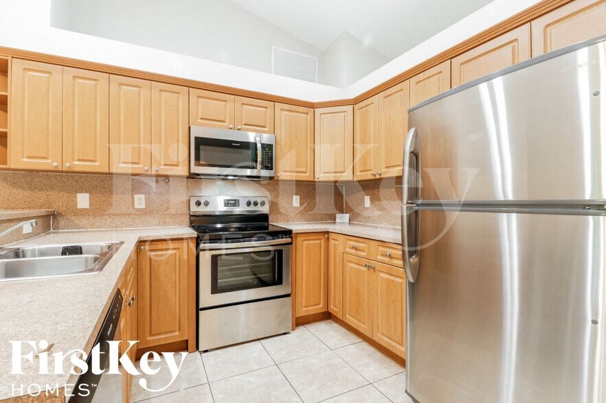 Building Photo - 4213 12th St SW