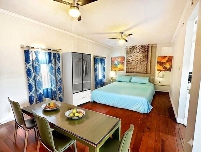 Building Photo - 201 Spring St