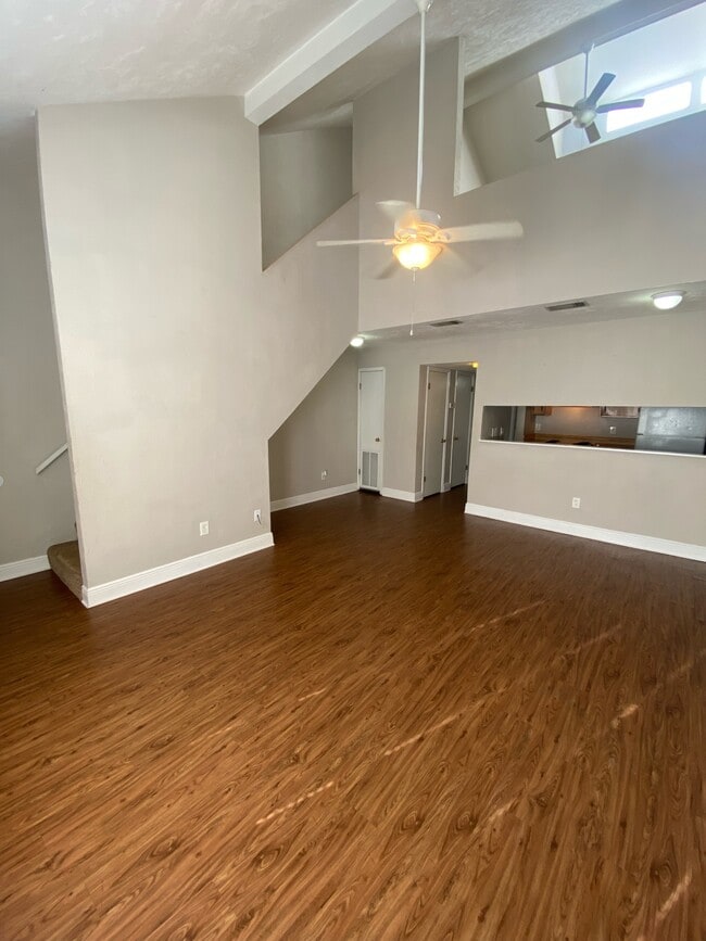 Building Photo - 1218 Stone Greene St