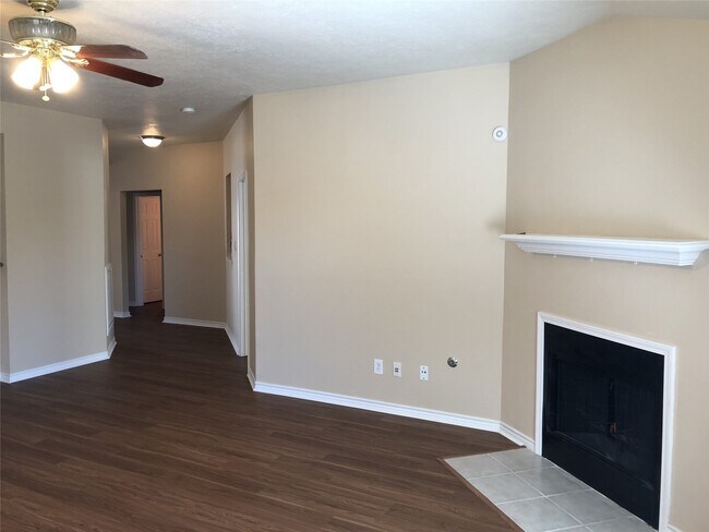 Building Photo - 16115 Speyburn Ct